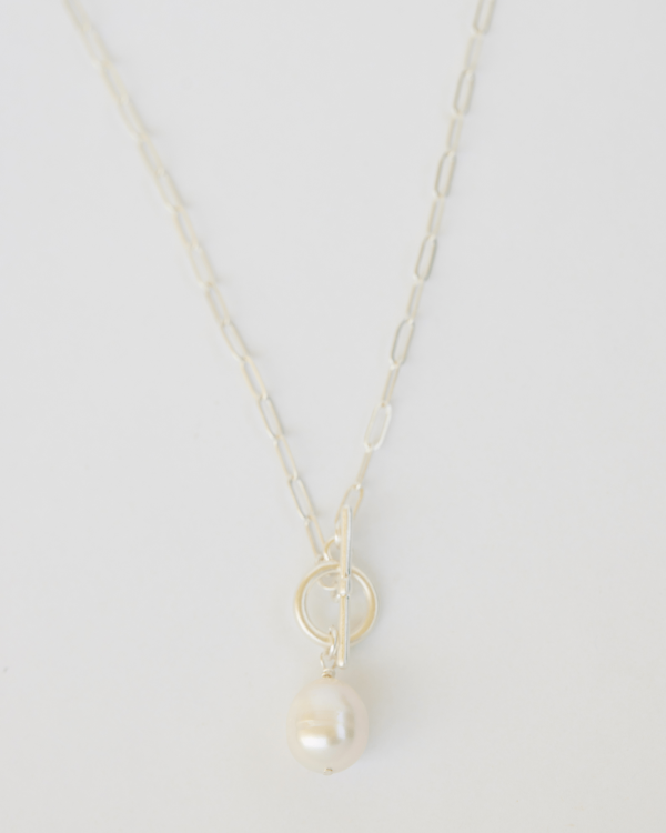 Tear Drop Pearl Necklace